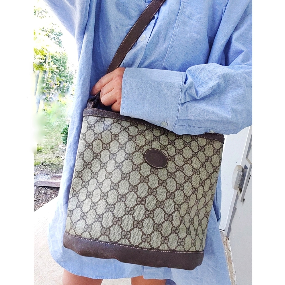 Vintage Gucci Interlocking GG Monogram Supreme Bucket Shoulder Bag